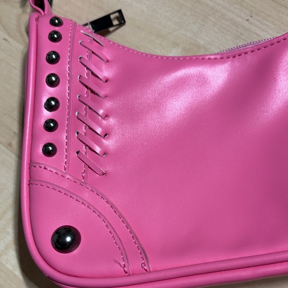 Chic Pink Shoulder Bag with Stud Accents - Picture 4 of 9